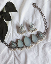 Load image into Gallery viewer, Sabeen Mint Green Necklace Set