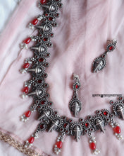 Load image into Gallery viewer, Aditi Necklace Set