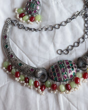 Load image into Gallery viewer, Vasudha Choker Necklace Set
