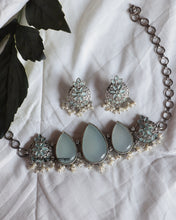 Load image into Gallery viewer, Sabeen Mint Green Necklace Set