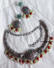 Load image into Gallery viewer, Vasudha Choker Necklace Set