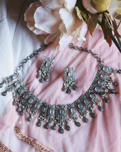 Load image into Gallery viewer, Diwija Necklace Set
