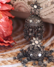 Load image into Gallery viewer, Taara Silver Oxidised Earrings